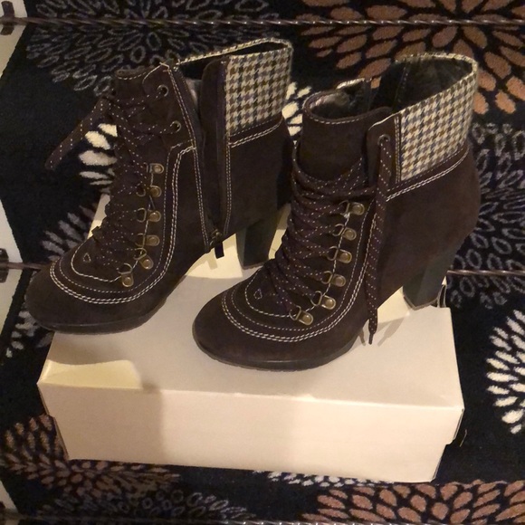 Hush Puppies Boots - Picture 2 of 4